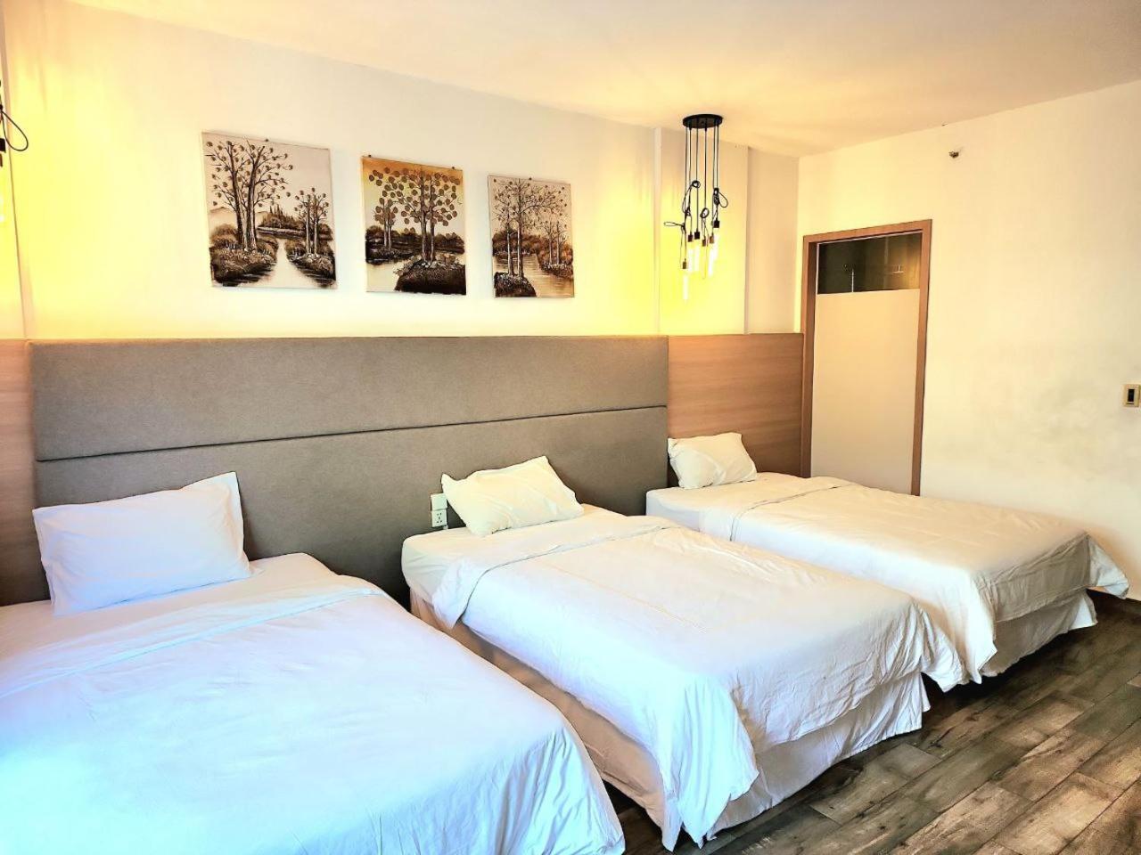 Chilchill Hotel Riverside プノンペン エクステリア 写真