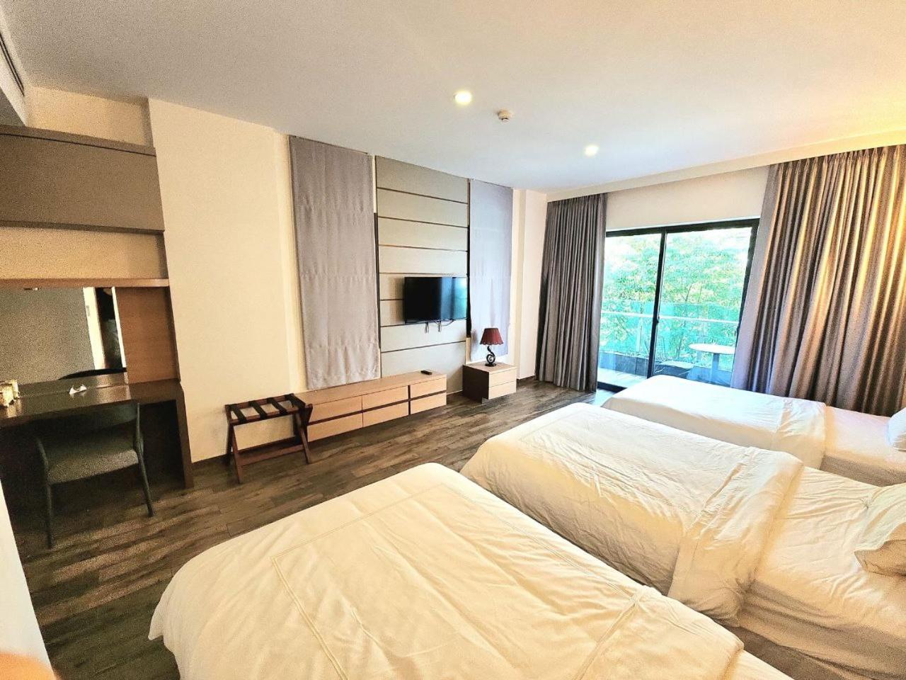 Chilchill Hotel Riverside プノンペン エクステリア 写真