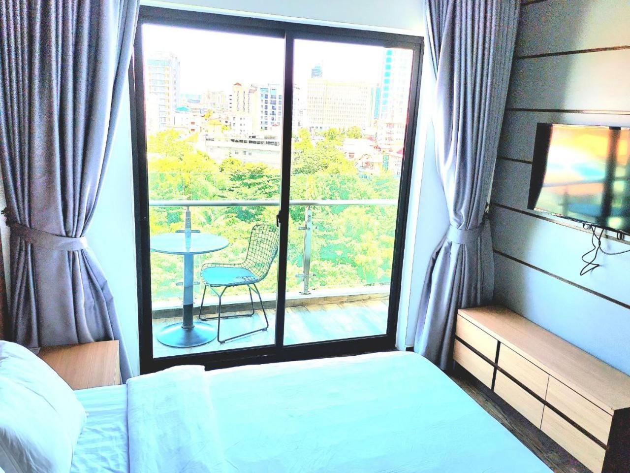 Chilchill Hotel Riverside プノンペン エクステリア 写真