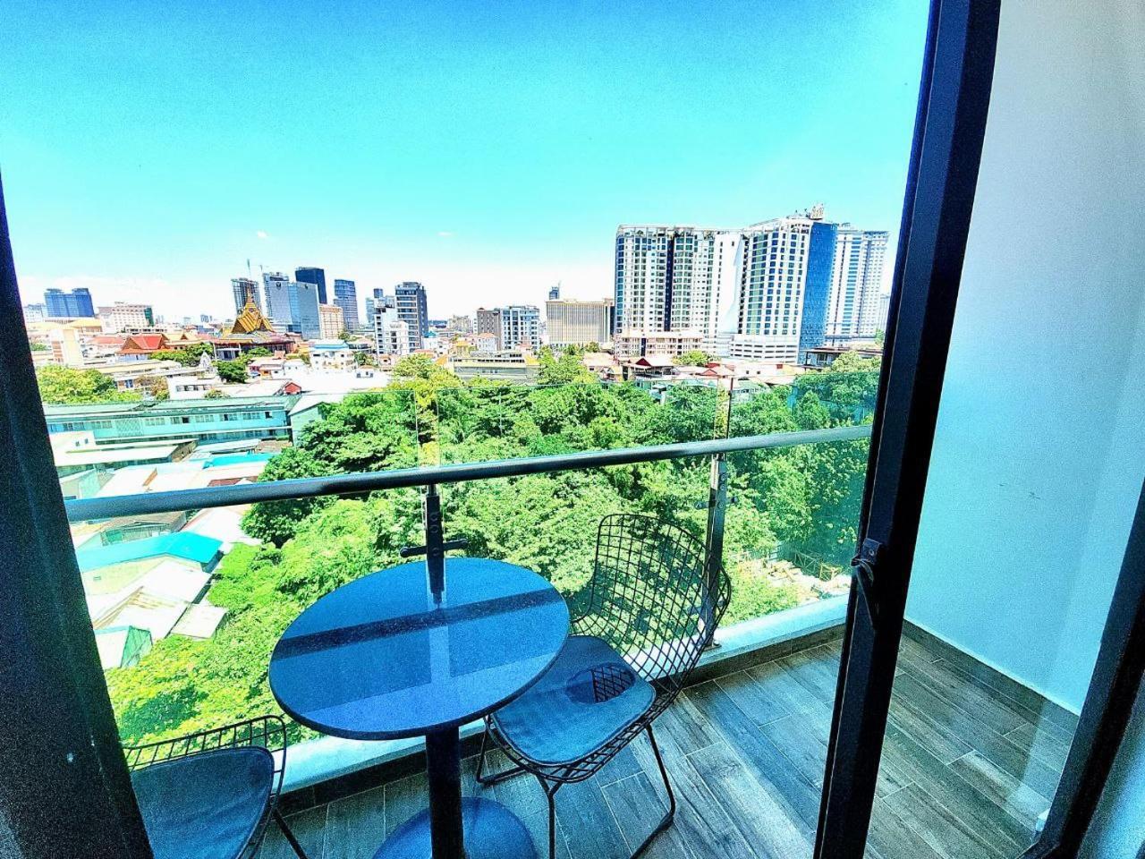 Chilchill Hotel Riverside プノンペン エクステリア 写真