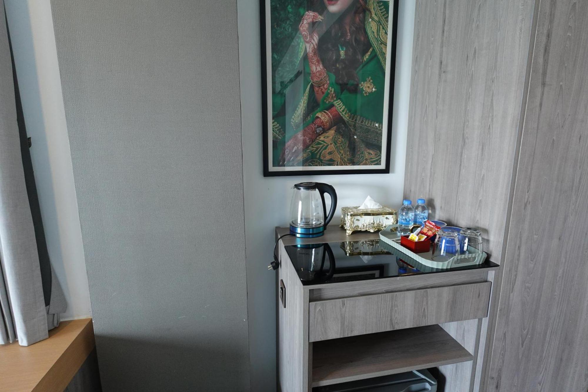Chilchill Hotel Riverside プノンペン エクステリア 写真
