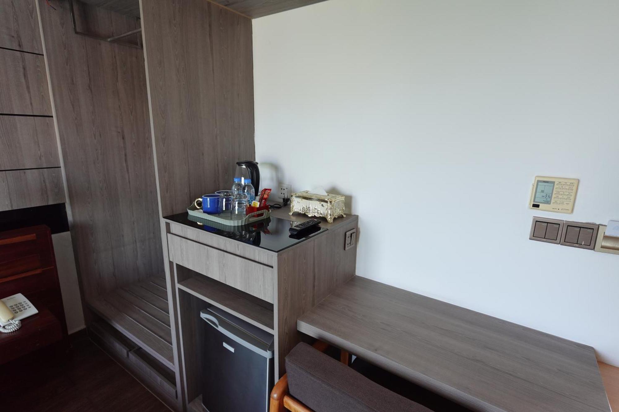 Chilchill Hotel Riverside プノンペン エクステリア 写真