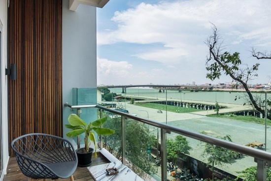 Chilchill Hotel Riverside プノンペン エクステリア 写真